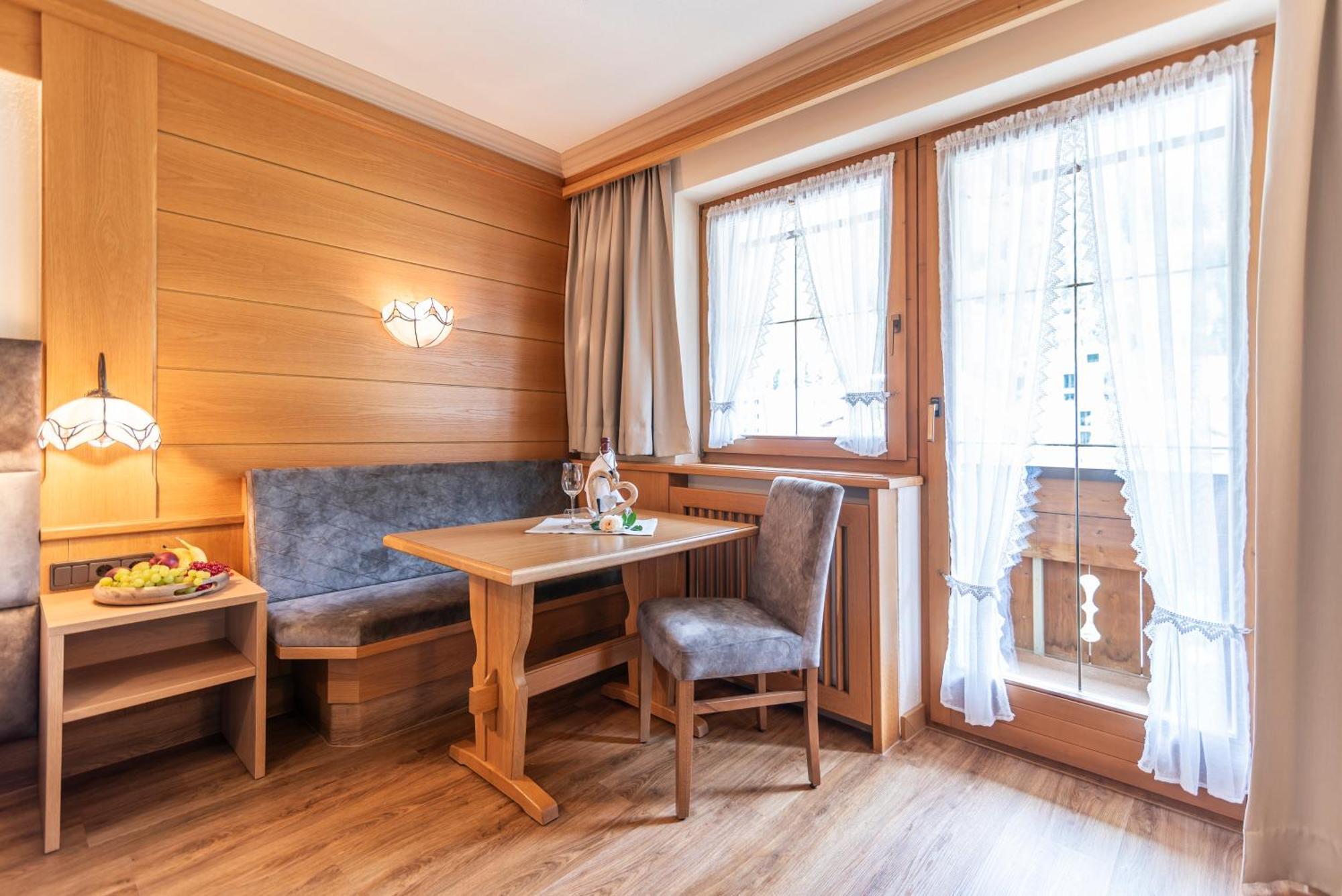 Hotel Garni Apart Tina Ischgl Extérieur photo